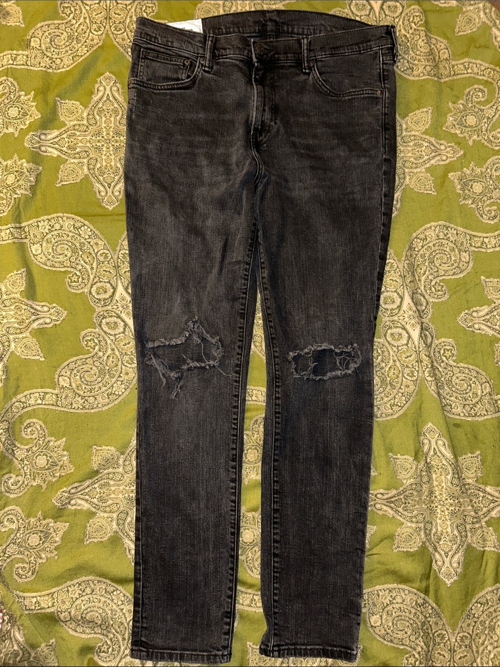 Men's Black Skinny Ripped Knee Jeans